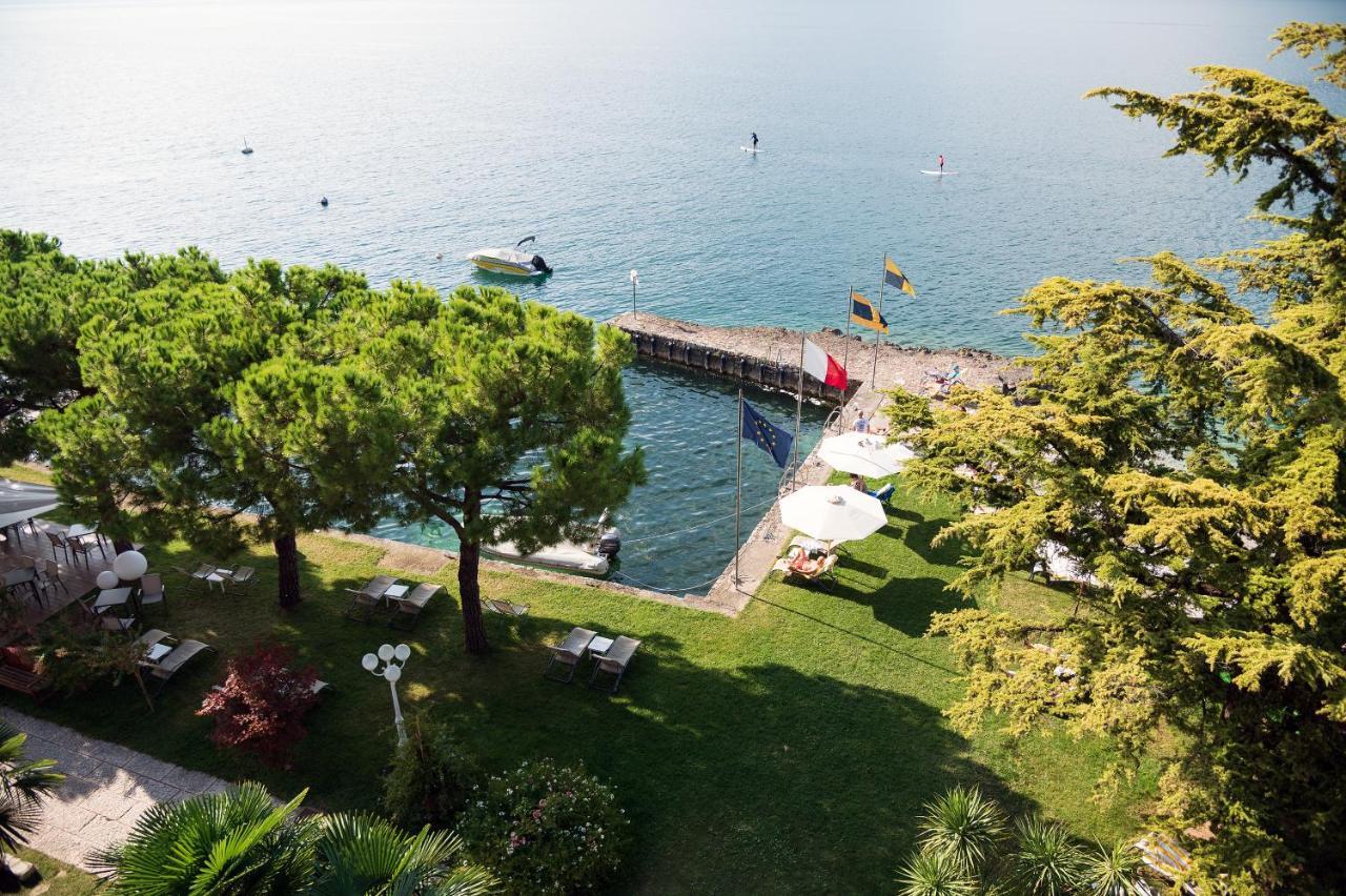 Hotel Du Lac - Relax Attitude Hotel Brenzone sul Garda Buitenkant foto