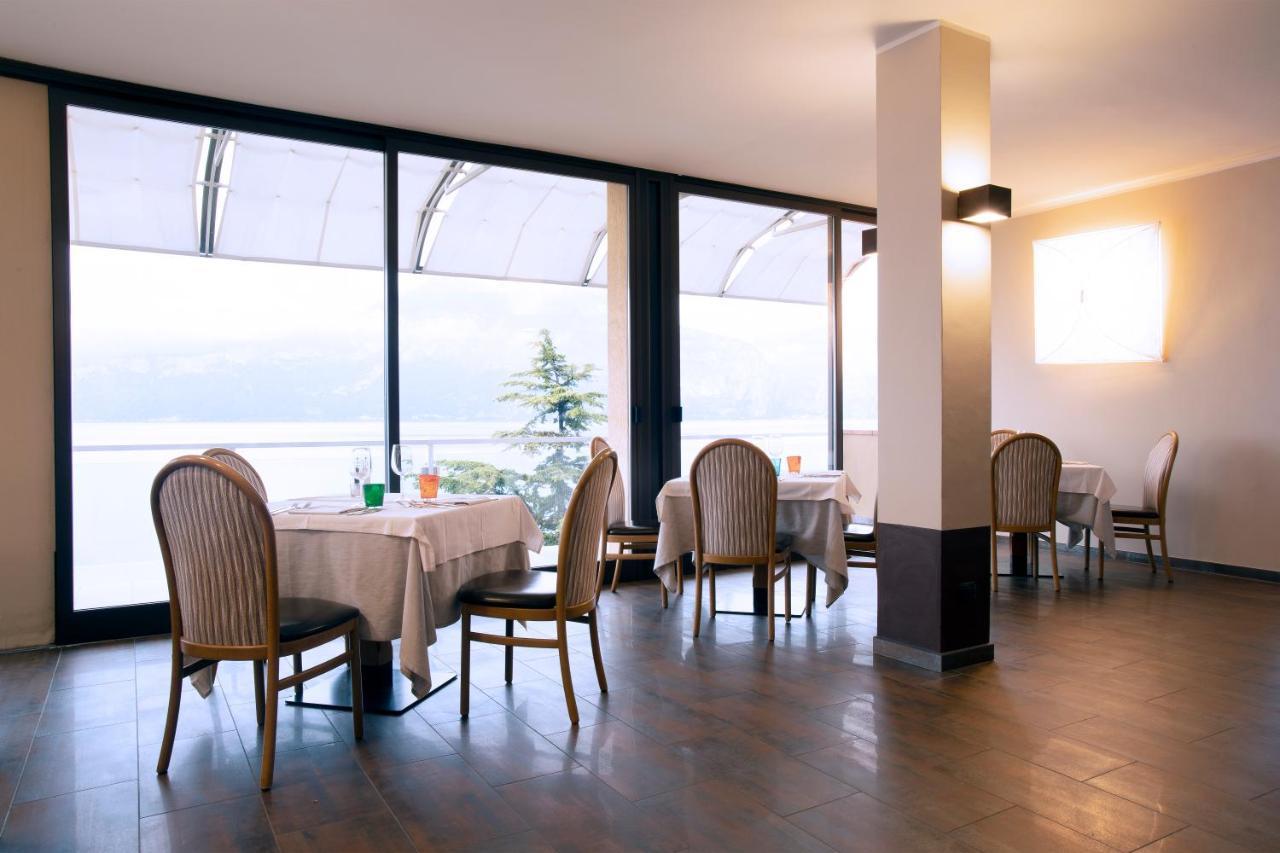 Hotel Du Lac - Relax Attitude Hotel Brenzone sul Garda Buitenkant foto