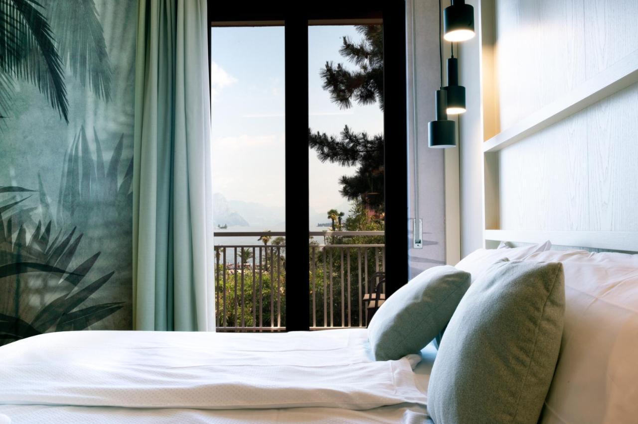 Hotel Du Lac - Relax Attitude Hotel Brenzone sul Garda Buitenkant foto