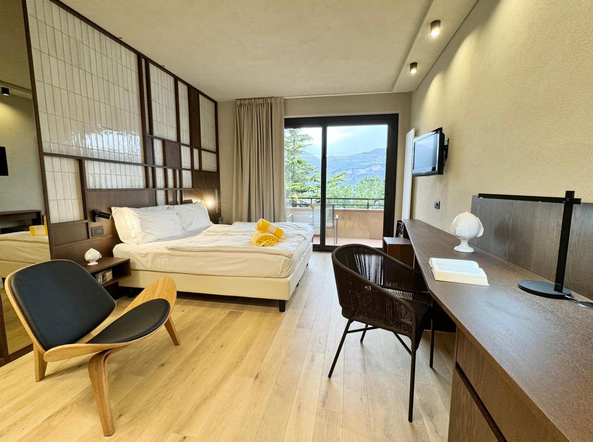 Hotel Du Lac - Relax Attitude Hotel Brenzone sul Garda Buitenkant foto